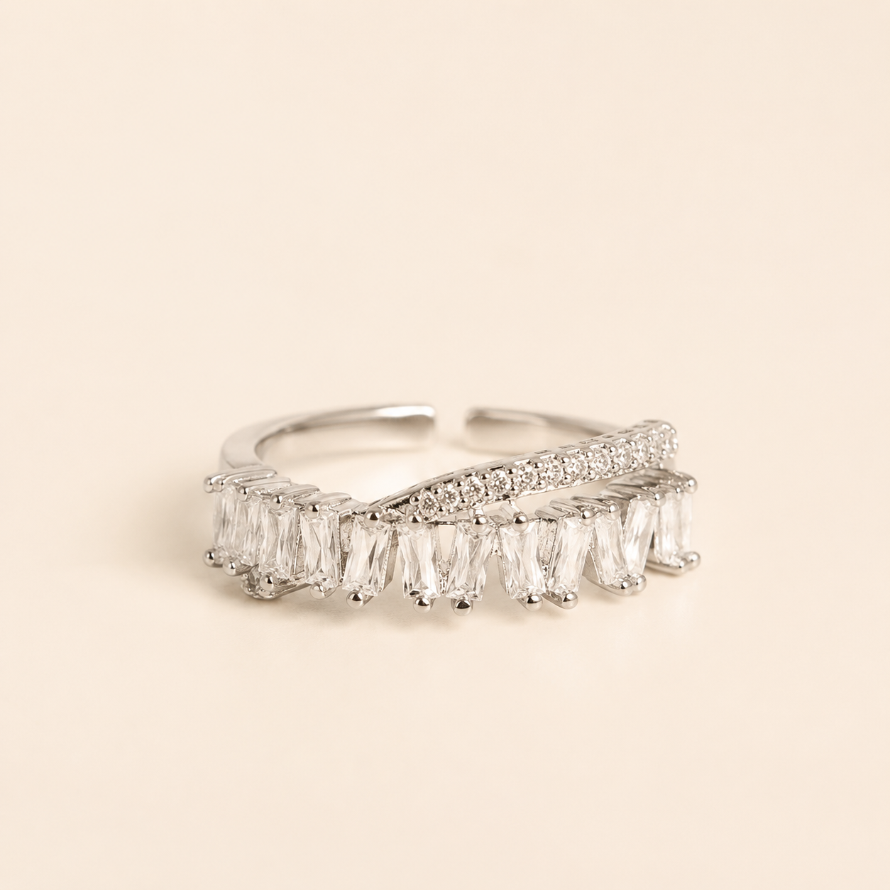 Anillo Calia Plateado con Zirconias Hadorelle en chapa de oro