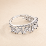 Detalle de Anillo Calia Plateado con Zirconias Hadorelle