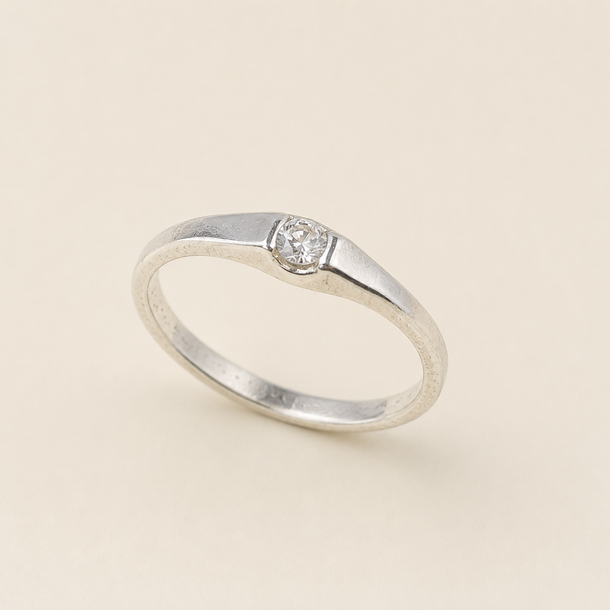 Anillo Solène Punto de Luz Plata .925