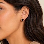 Detalle de Aretes Alina Trébol Negro Hadorelle