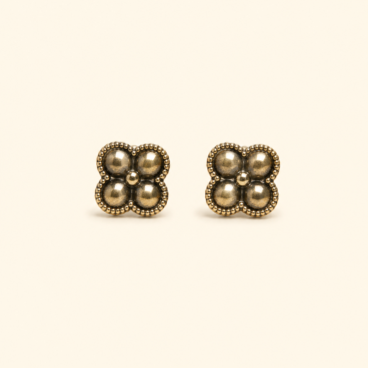 Aretes Flor Aveline Dorados