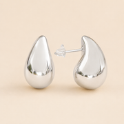 Aretes Gota Selene Plateados Hadorelle en bisutería