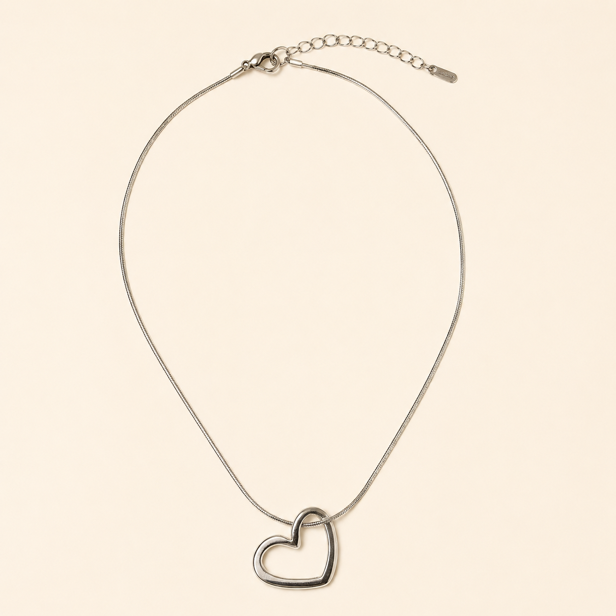 Collar Coeur Plateado Hadorelle en acero inoxidable