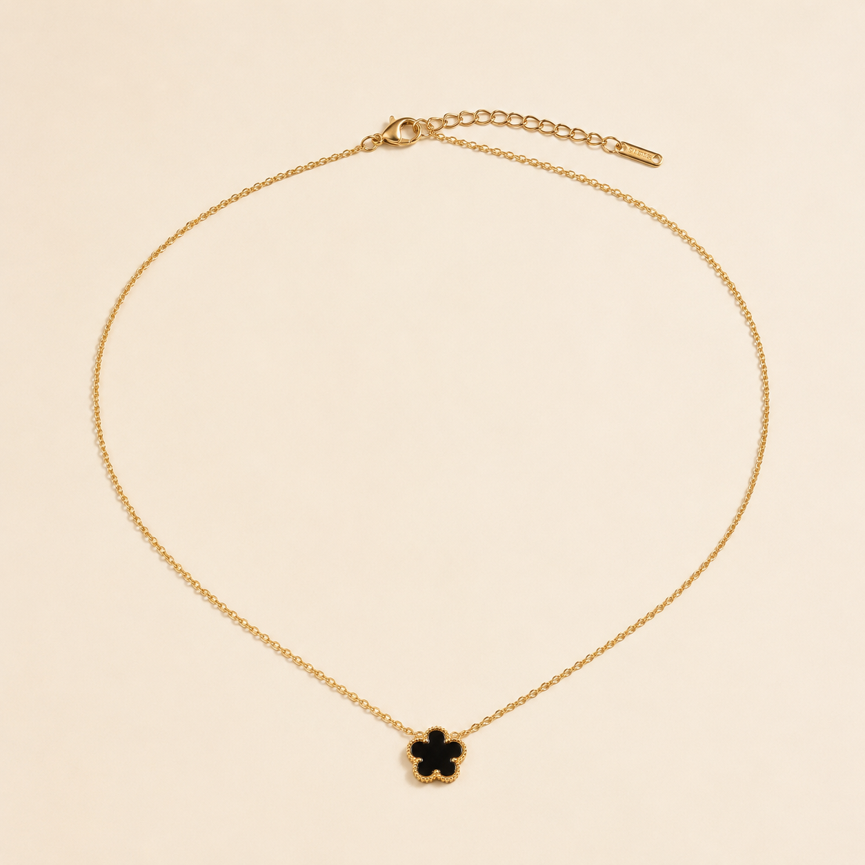 Collar Noir Flor Negra Hadorelle en acero inoxidable