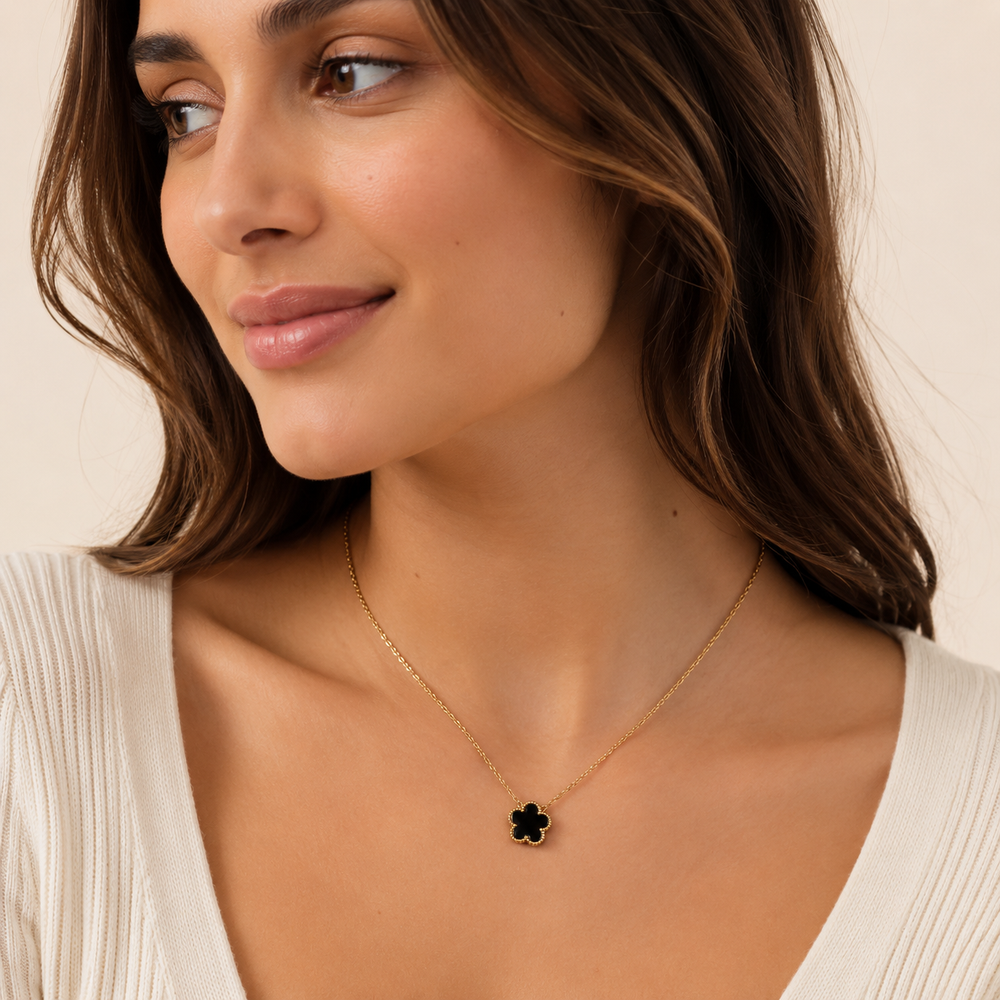 Collar Noir Flor Negra