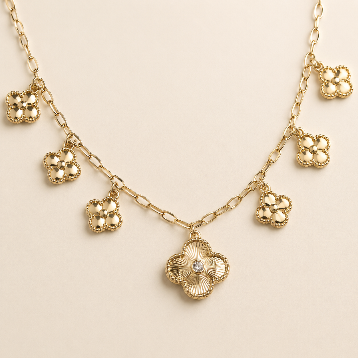Collar Séraphine Flores Doradas