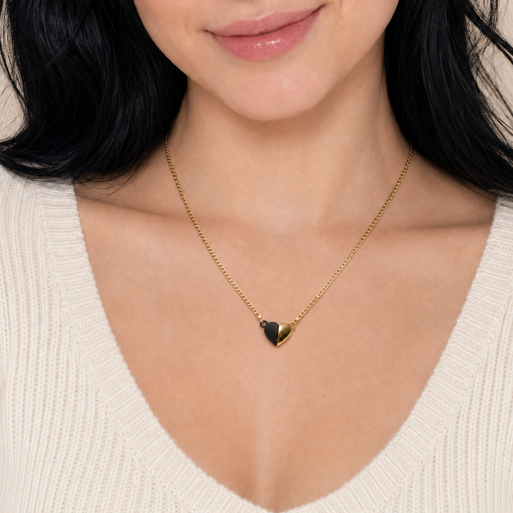 Collar Velisse Corazón Magnético Dorado