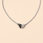 Collar Velisse Corazón Magnético Plateado