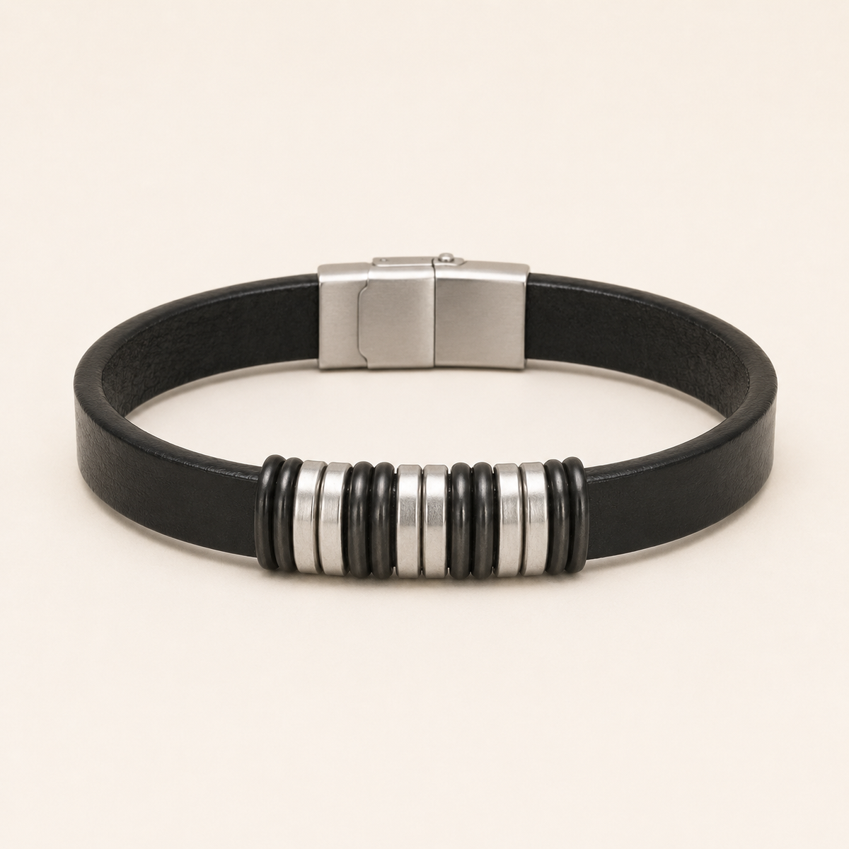 Pulsera Ronan Cuero Negro y Aros de Acero