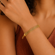 Pulsera Sorela Tejida Dorada
